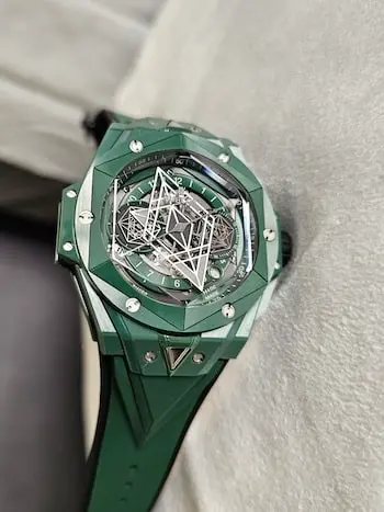 Hublot-Big-Bang-Sang-Bleu-1.webp